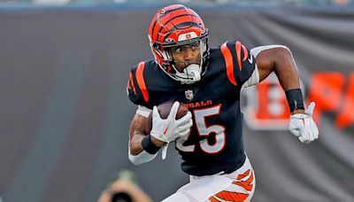 Bengals' running back to miss entire regular season with torn patella tendon after injury in joint practice