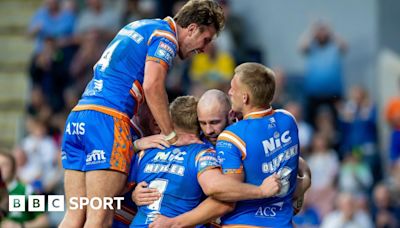 Super League: Leeds Rhinos 18-10 Leigh Leopards