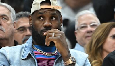 LeBron James Sends Strong ‘Message to Lakers’ With Cavaliers Visit: Insider