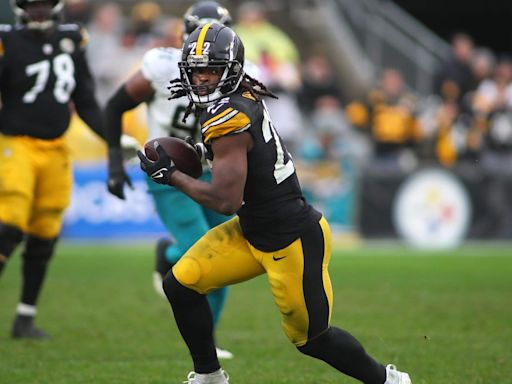 Steelers RB Shuts Down Hold Out Concerns