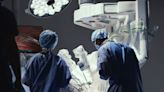 El robot cirujano para más de 30 enfermedades: la “operación” de la Clínica Internacional