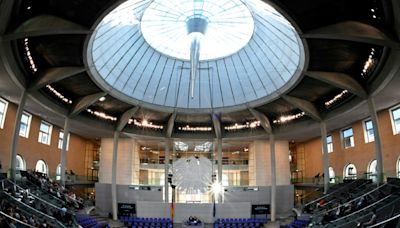Heil und Paus stellen sich Regierungsbefragung im Bundestag