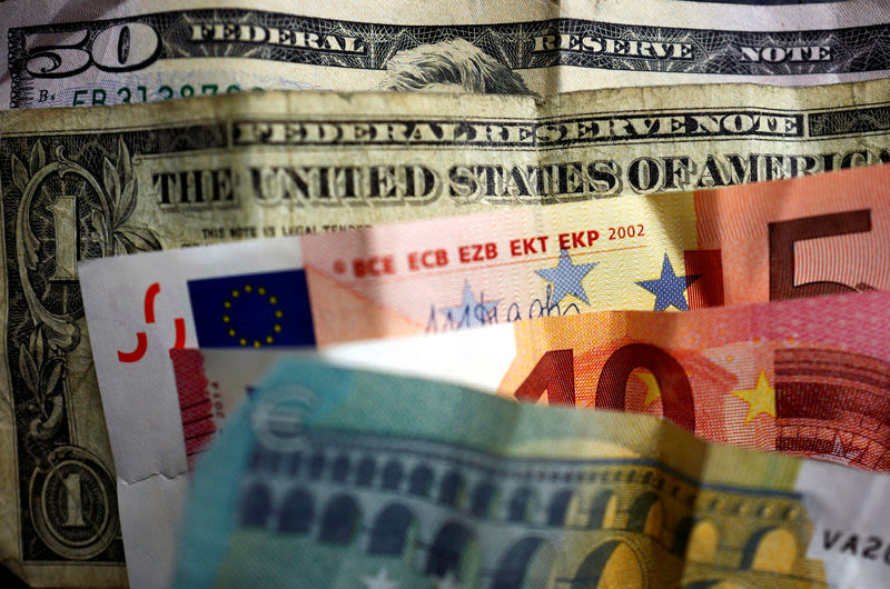 Dollar edges higher, euro slips after weak PMI data By Investing.com
