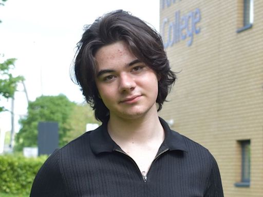 Student who left Ukraine for Teesside offered place at theatre school