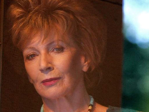 Edna O’Brien, Writer Who Gave Voice to Women’s Passions, Dies at 93