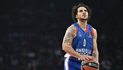 Anadolu Efes skipper Larkin extends contract with Turkish club