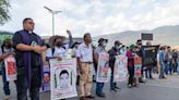 “¿Dónde está la justicia que nos prometió en campaña?”: familias de Ayotzinapa reclaman a AMLO y exigen investigar a la Marina