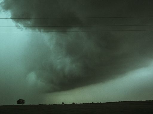 In ‘Twisters,’ Storm Chasers Want to Disrupt a Tornado. Is That Possible?