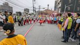 開基三媽靈驗 笨港進香回鑾彰化市區遶境近千信眾跪拜獻花迎駕