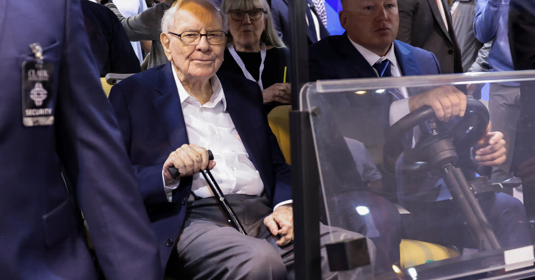 Berkshire Reports Strong Earnings and Formidable Cash Stockpile