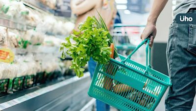 颱風天「囤菜」就怕菜價漲！買什麼菜最便宜？營養師教你挑「這2類」