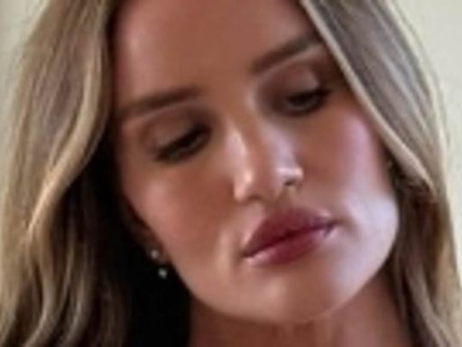 Rosie Huntington-Whiteley flaunts her incredible figure in lingerie