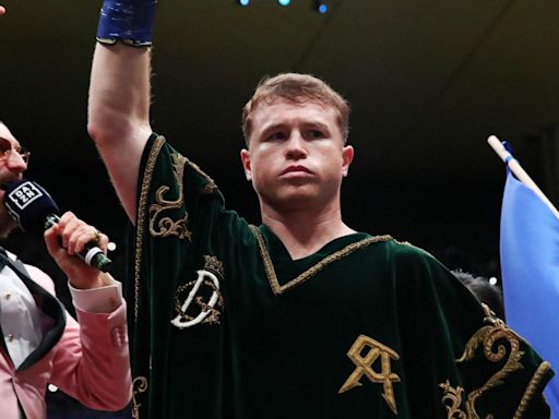 Canelo gets into ringside exchange with fighter he's demanding $200m to face after Munguia win