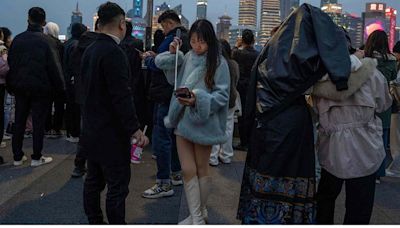 Temu, Shein, SKIMS : la fast fashion chinoise, une catastrophe humaine et environnementale