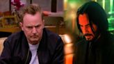 Matthew Perry se disculpa con Keanu Reeves tras insultarlo en su autobiografía