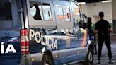 Cuatro detenidos por robar un reloj y agredir a tres policías nacionales en Parla