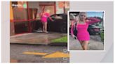 En video: Mujer estrella su auto contra la puerta de un restaurante en el noroeste de Miami