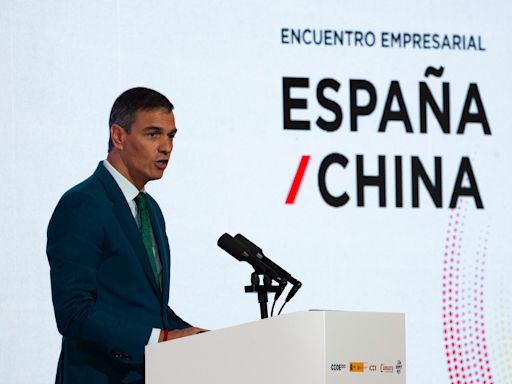 Sánchez anima a universitarios chinos a impulsar en España empresas emergentes