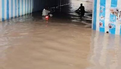 Heavy rain lashes Krishnagiri district, Salem receives moderate showers