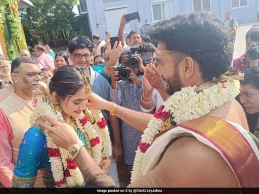 Pics: KKR Star Venkatesh Iyer Gets Married To Shruti Raghunathan | Cricket News