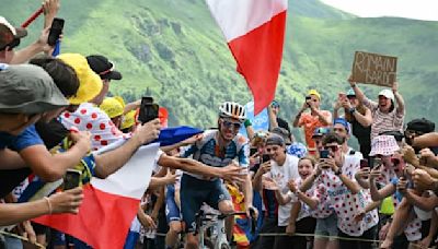 Tour de France (11e étape): les belles images du virage Bardet, pour la dernière de l'Auvergnat