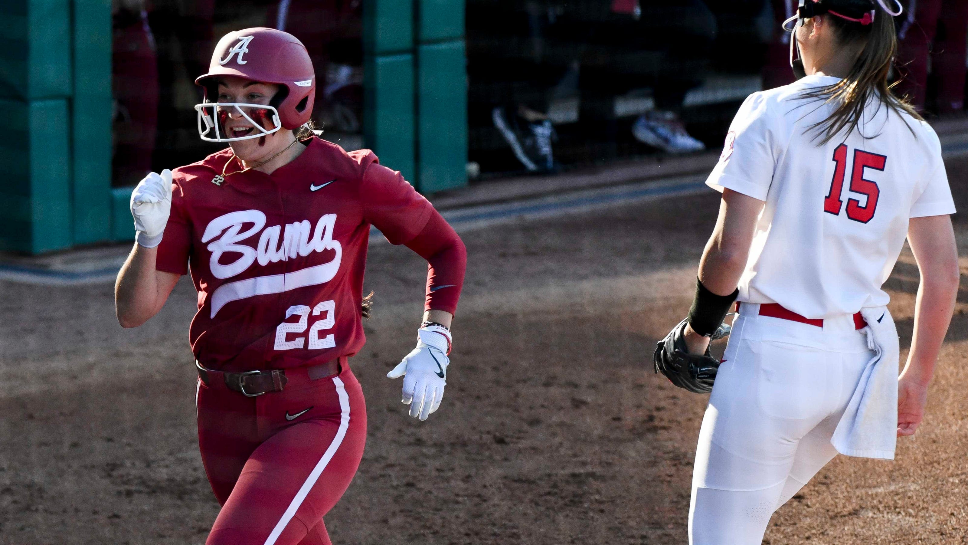 Look: Alabama softball hits grand slam in 1st inning of super regionals matchup with Tennessee