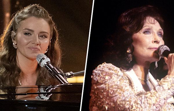 Loretta Lynn’s granddaughter honors late grandma in touching rendition of ‘Coal Miner’s Daughter’