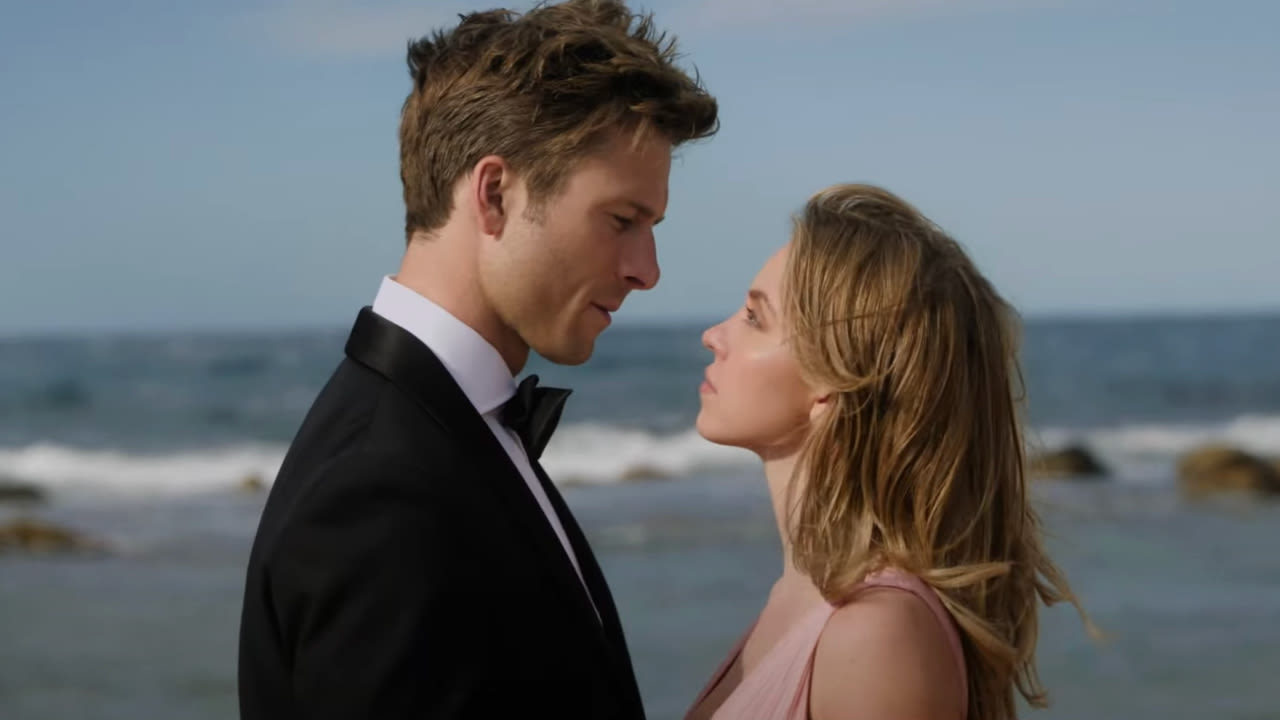 ...Way Anyone But You Separated Out Sydney Sweeney And Glen Powell's Real And Fake Romance Scenes, And It's Super Cool...