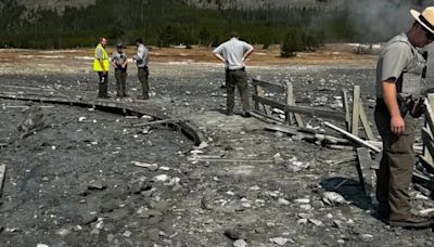Video: una explosión hidrotermal en el parque Yellowstone destruyó una pasarela y causó pánico entre los visitantes