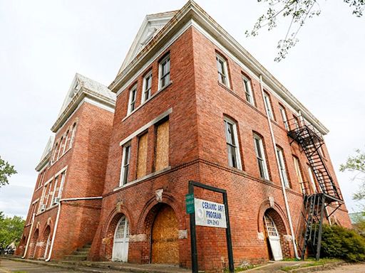 City of Selma seeks to sell Dallas Academy building - The Selma Times‑Journal