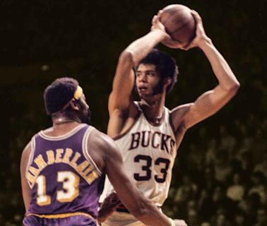 Wilt Chamberlain had his 'greatest game as a Laker' after being belittled by Kareem Abdul-Jabbar