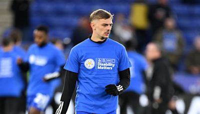 Chelsea complete signing of Leicester's Kiernan Dewsbury-Hall