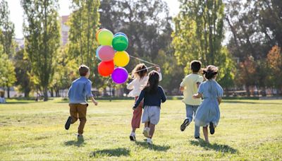 Los cumpleaños infantiles abren un debate que se ha hecho viral: "El problema es invitar a tantos niños"