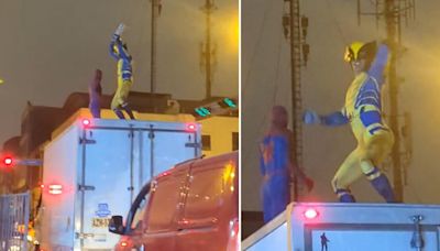 Captan a ‘Spider-Man’y ‘Wolverine’ bailando sobre camión en Perú y usuarios bromean: “Son las escenas postcréditos”