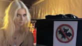 Taylor Momsen posta vídeo do exato momento em que morcego pousa em sua perna durante show. Veja!