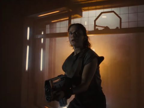New Alien: Romulus Images Show Cailee Spaeny Hunting for Xenomorphs