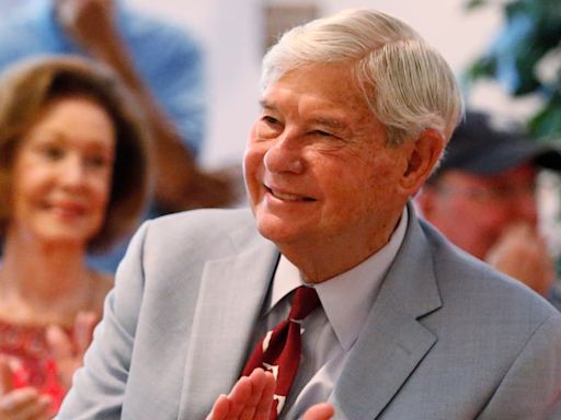 U.S. Senate unanimously passes resolution honoring late Florida Gov. Bob Graham