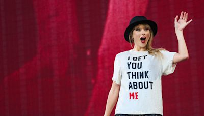 Taylor Swift Fans Melt at the 'Happiness on Her Face' in Response to Fan Project at Eras Tour