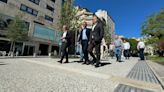 Sin inauguración oficial, pero sí con foto, el Concello de Pontevedra recepciona la obra de reforma de Barcelos