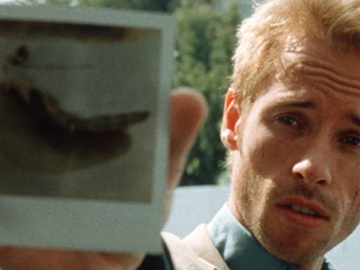 Director Christopher Nolan Never Expected The Mind-Bending Fallout Of Memento - SlashFilm