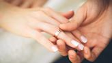 No tenía plata para comprarle un anillo a su pareja pero tomó una decisión que se hizo viral