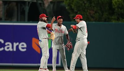 Earthquake Interrupts Angels-Phillies Game at Angel Stadium