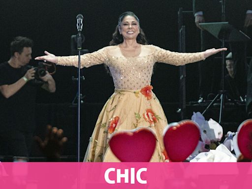 Isabel Pantoja recibe la visita de su amiga Mariló antes de su concierto en Zaragoza