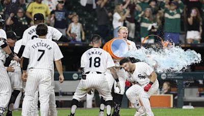 Deadspin | MLB roundup: White Sox end record home skid on walk-off HR