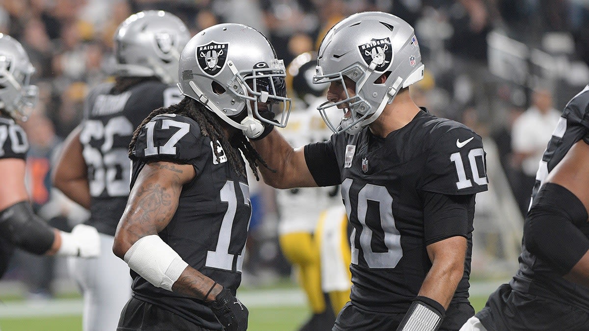 Raiders' Davante Adams rips former teammate Jimmy Garoppolo in 'Receiver' docuseries