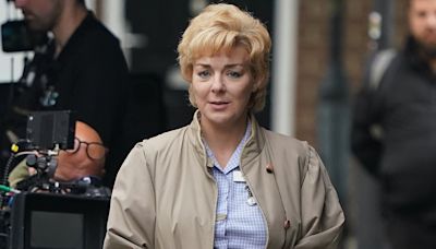 Sheridan Smith looks unrecognisable in a short blonde wig on set