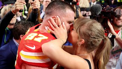 Travis Kelce 'Sends a Message' to Taylor Swift With Game-Day Fashion Ahead of First Chiefs Game