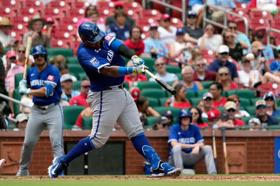 Salvador Perez leads Royals to 6-4 victory over Cardinals in opener of doubleheader