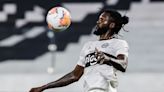 Adebayor anuncia su retirada