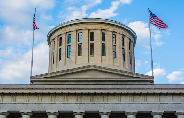 Authorities respond to Ohio Statehouse following emailed bomb threat